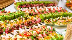 Salades pour la table des fêtes : de nouvelles recettes avec photos pour votre collection !