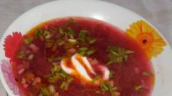 Kako skuhati okusno juho iz rdeče pese doma