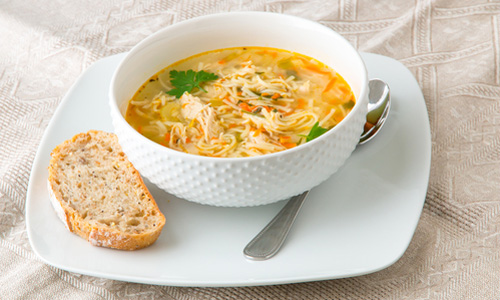 Какие есть супы и как их готовить. Легкий сырный суп во французском стиле. Рыбный суп - уха.