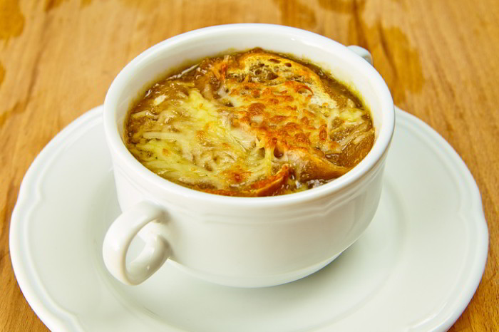 How to cook onion soup at home.  How to make onion soup at home.