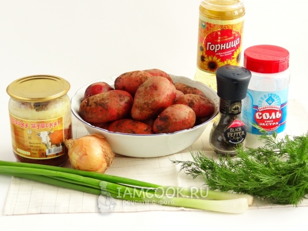 Жареная картошка с тушёнкой в томатной пасте