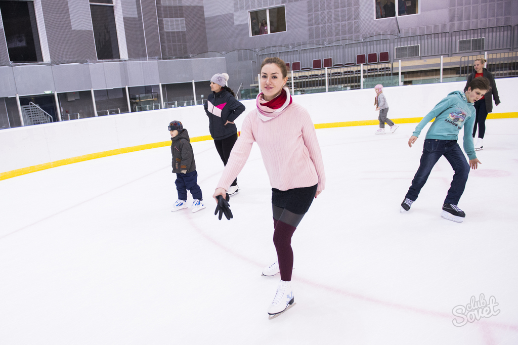 Как научиться кататься на коньках: первые шаги на льду. Как научить ребенка кататься на коньках быстро. Обучение катанию на коньках, видео.