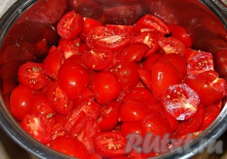 Tomates épicées dans leur jus.  Quelques variantes de la recette.  Tomates dans leur propre jus recette étape par étape avec photos.