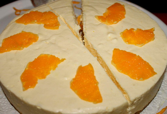 Το τυρί κότατζ με πορτοκάλια στο φούρνο είναι μια εξαιρετική επιλογή όχι μόνο για ένα νόστιμο, αλλά και ένα υγιεινό επιδόρπιο.  Τηγρόπηγμα με πορτοκάλια στο φούρνο.