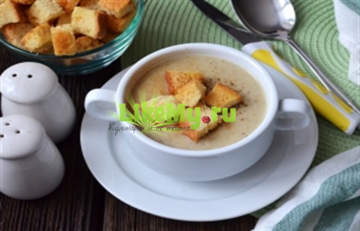 Recette de soupe crémeuse aux champignons.  Soupe de champignons à la crème : classique et originale.  Recettes de soupe légère aux champignons avec de la crème pour les déjeuners d'affaires et à la maison.  Soupe de Champignons à la crème « Maison »