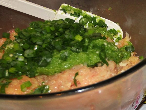 Κεφτεδάκια με ρύζι σε σάλτσα ντομάτας - μια νόστιμη διακόσμηση συνοδευτικού!  Πώς να μαγειρέψετε κιμά κοτόπουλου.